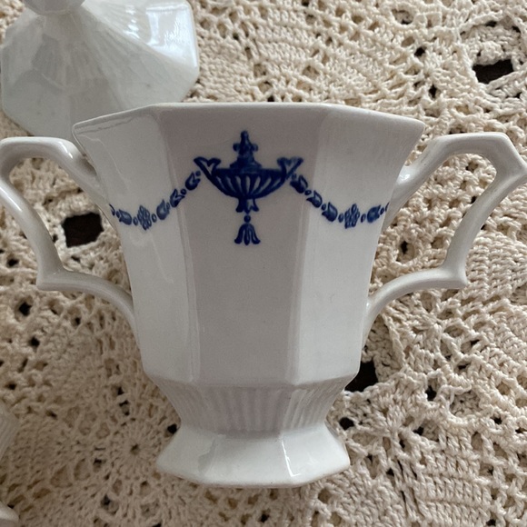 Castleton China Independence Ironstone White Blue Creamer and sugar set as is - Picture 2 of 10